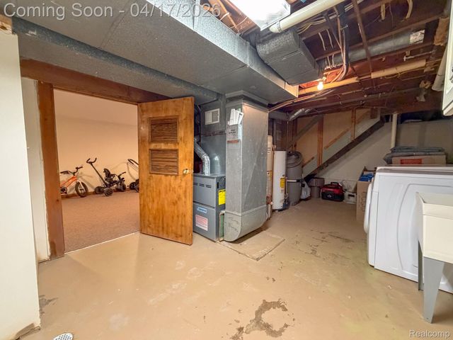 2110 Langham Drive, West Bloomfield Charter Township, MI 48323