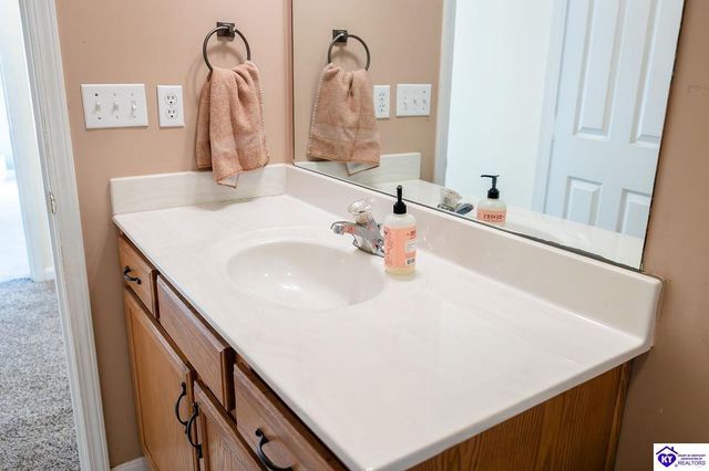 112 Cortland Court, Elizabethtown, KY 42701