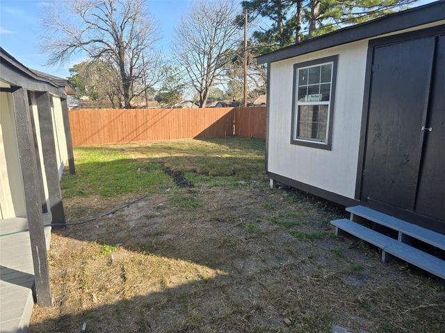 2106 Pomona Drive, Pasadena, TX 77506