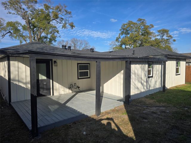 2106 Pomona Drive, Pasadena, TX 77506