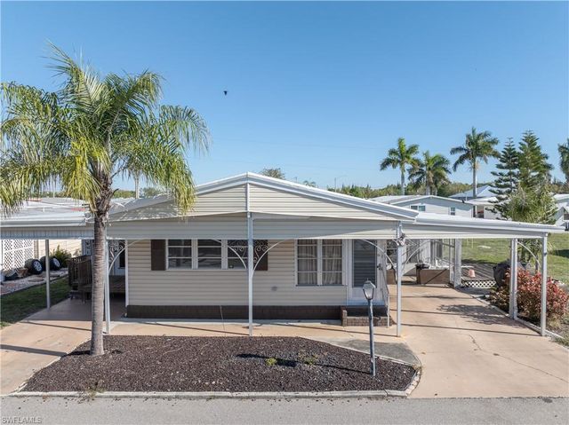 3373 Rainbow LN, North Fort Myers, FL 33903