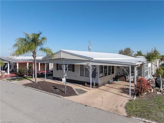3373 Rainbow LN, North Fort Myers, FL 33903