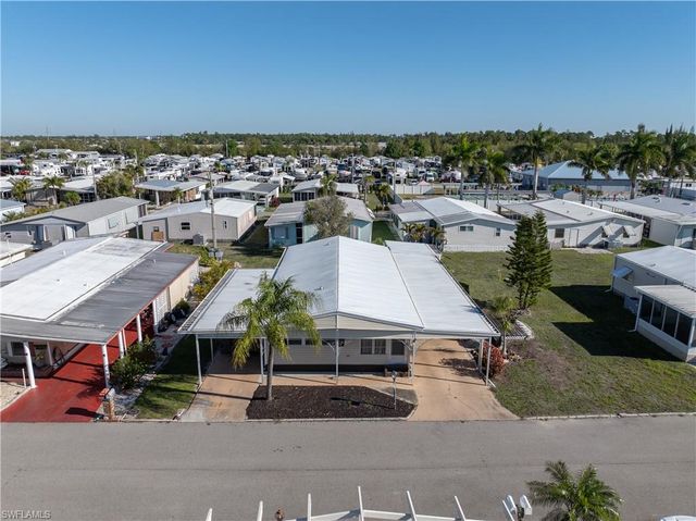 3373 Rainbow LN, North Fort Myers, FL 33903