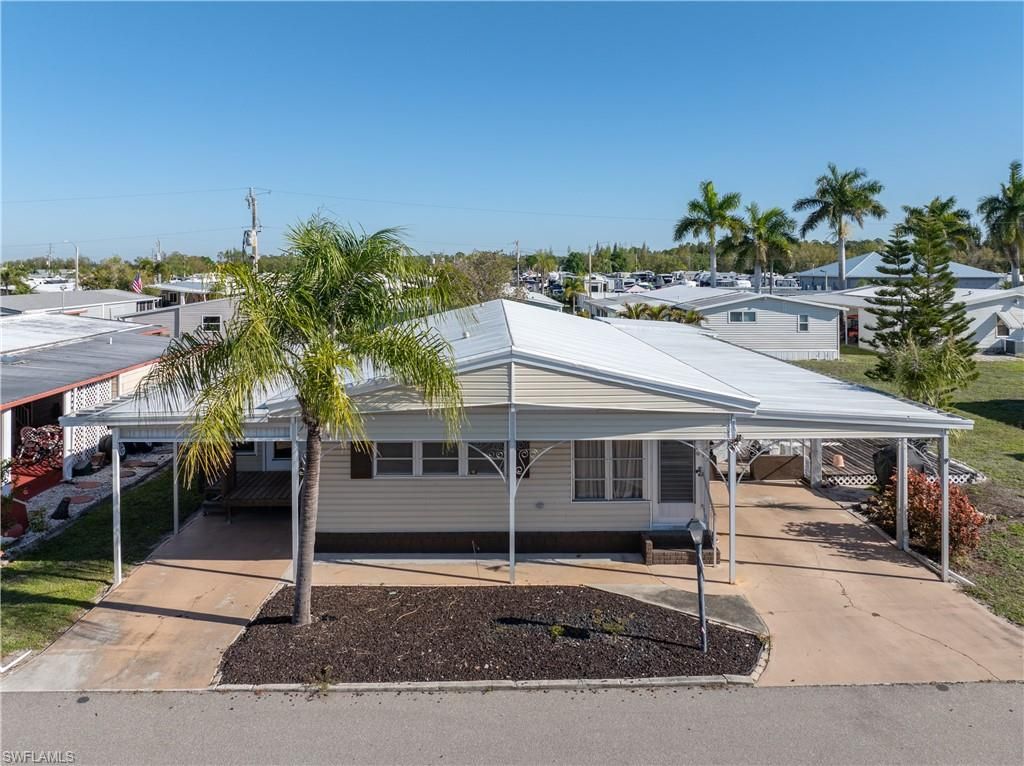 3373 Rainbow LN, North Fort Myers, FL 33903