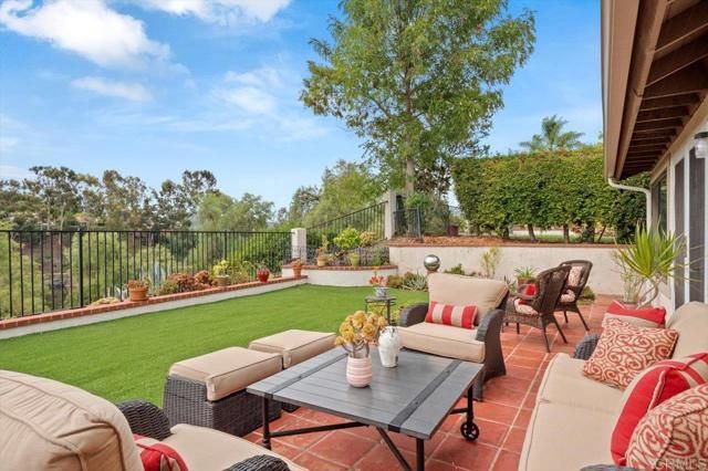 11602 Calle Paracho, San Diego, CA 92128