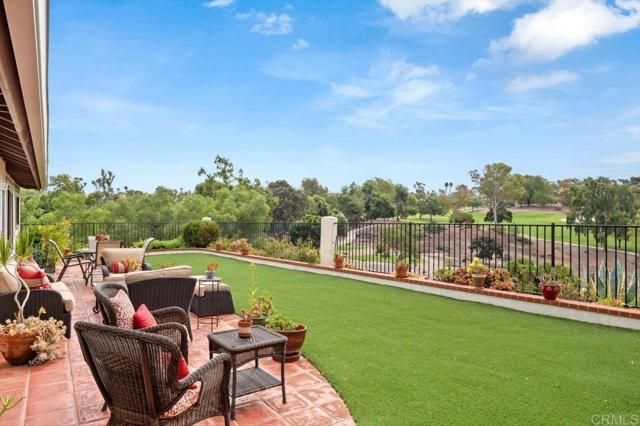 11602 Calle Paracho, San Diego, CA 92128