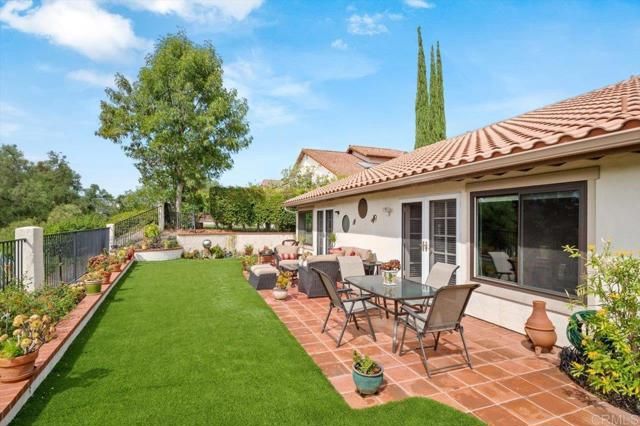 11602 Calle Paracho, San Diego, CA 92128