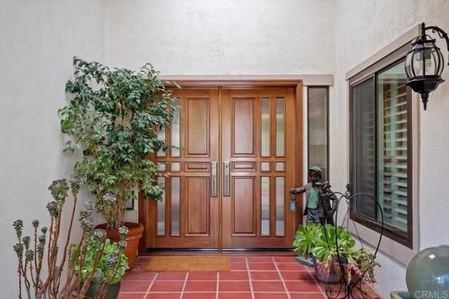 11602 Calle Paracho, San Diego, CA 92128