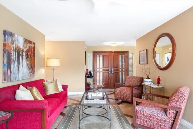 11602 Calle Paracho, San Diego, CA 92128