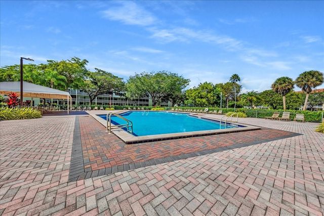 13250 SW 7th Ct 210L, Pembroke Pines, FL 33027