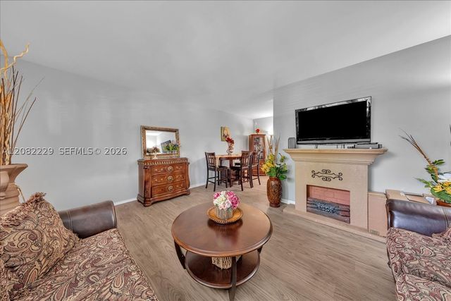 13250 SW 7th Ct 210L, Pembroke Pines, FL 33027