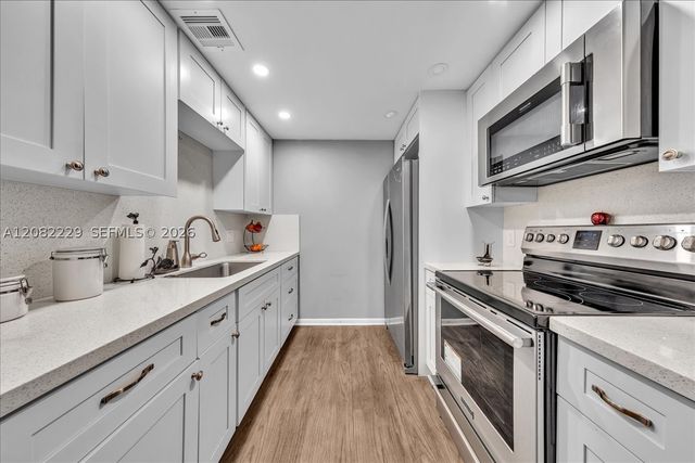 13250 SW 7th Ct 210L, Pembroke Pines, FL 33027