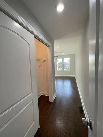 1638 N Hamlin Avenue, Chicago, IL 60647