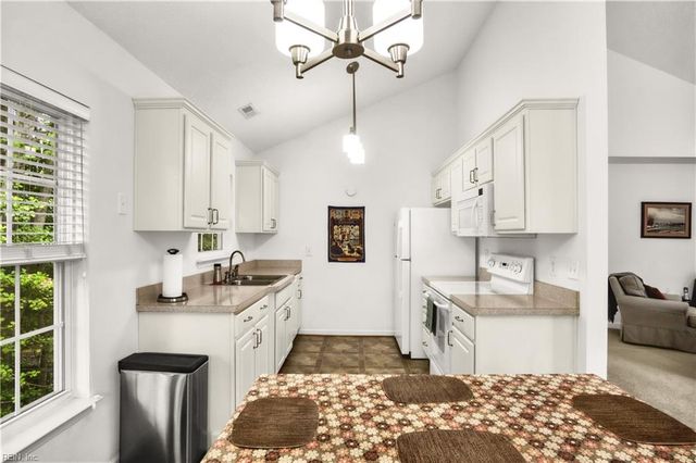 244 Claiborne DR, Williamsburg, VA 23185