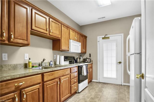 244 Claiborne DR, Williamsburg, VA 23185