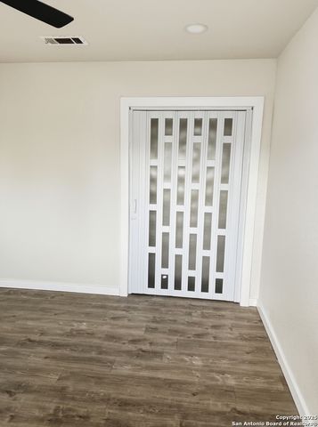 8702 Dudley, San Antonio, TX 78230