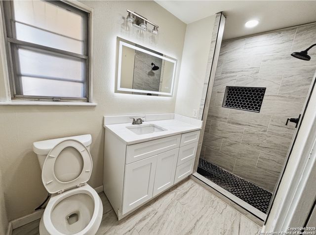 8702 Dudley, San Antonio, TX 78230