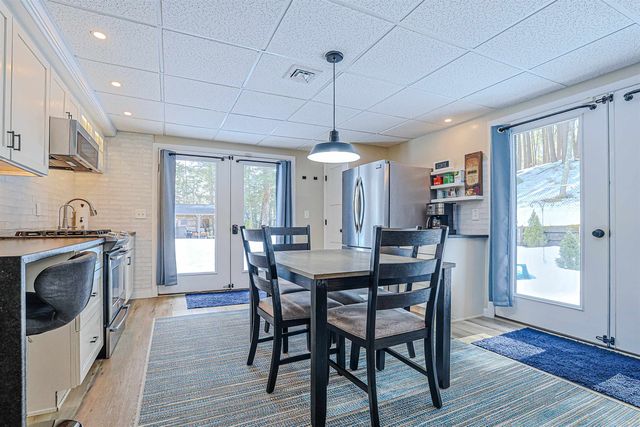 4 Meadowview Lane, Merrimack, NH 03054