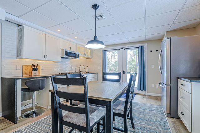 4 Meadowview Lane, Merrimack, NH 03054