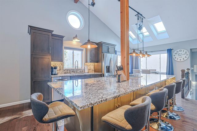 4 Meadowview Lane, Merrimack, NH 03054