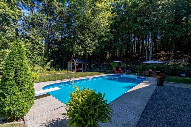 4 Meadowview Lane, Merrimack, NH 03054