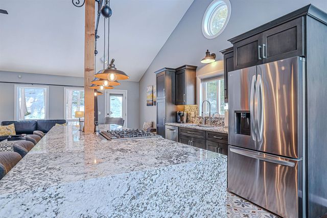 4 Meadowview Lane, Merrimack, NH 03054