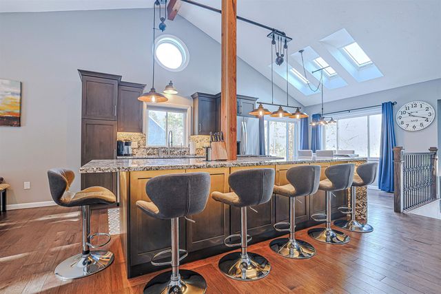 4 Meadowview Lane, Merrimack, NH 03054