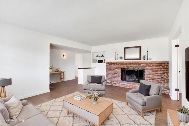 672 W Roberts Avenue, Fresno, CA 93704
