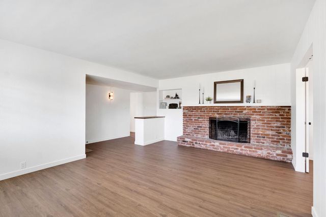 672 W Roberts Avenue, Fresno, CA 93704