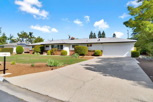 672 W Roberts Avenue, Fresno, CA 93704