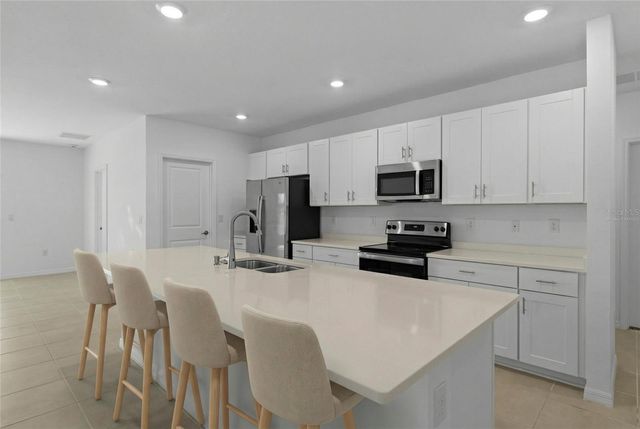 1135 CALICO POINTE CIRCLE, Groveland, FL 34736