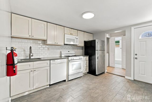 6 1st Street b, Port Reading, NJ 07064