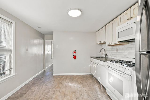 6 1st Street b, Port Reading, NJ 07064