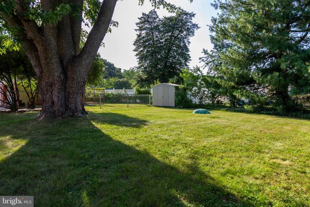 431 W LINCOLN AVE, Magnolia, NJ 08049