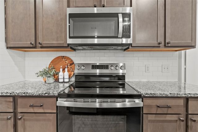 103 Gallant Fox Lane, Caddo Mills, TX 75135