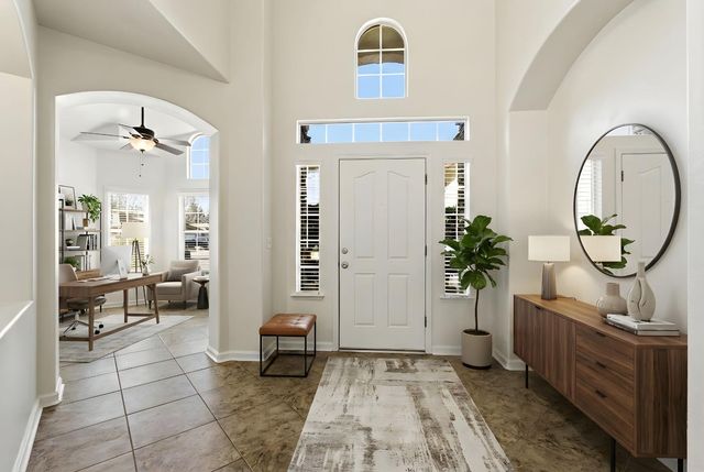 7210 N Laval, Fresno, CA 93720