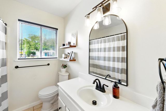 606 W North Loop BLVD, Austin, TX 78751