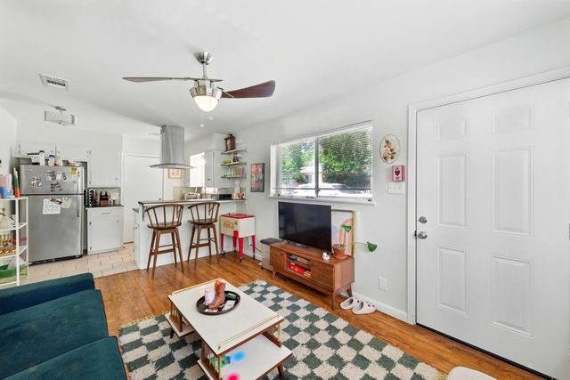 606 W North Loop BLVD, Austin, TX 78751