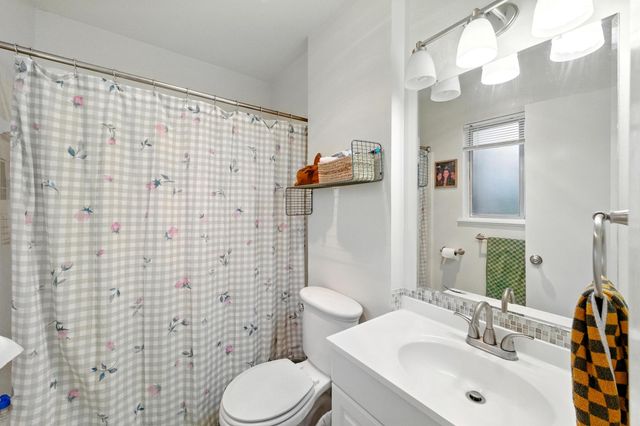 606 W North Loop BLVD, Austin, TX 78751