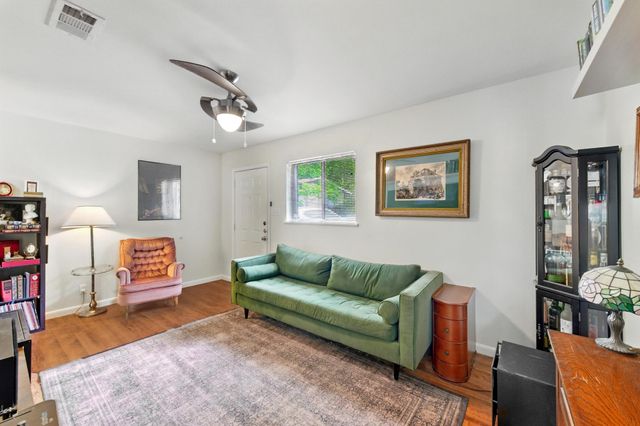 606 W North Loop BLVD, Austin, TX 78751