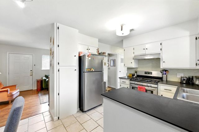 606 W North Loop BLVD, Austin, TX 78751