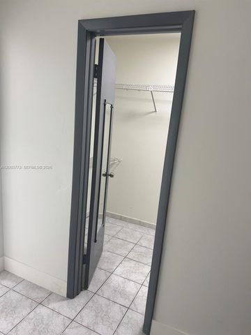 5260 SW 2nd St, Miami, FL 33134