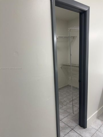 5260 SW 2nd St, Miami, FL 33134