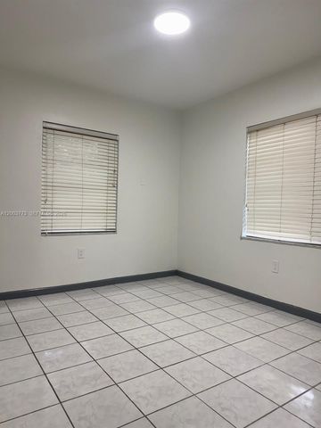 5260 SW 2nd St, Miami, FL 33134