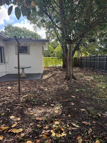 5260 SW 2nd St, Miami, FL 33134