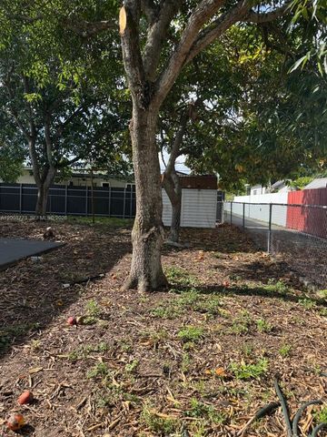 5260 SW 2nd St, Miami, FL 33134