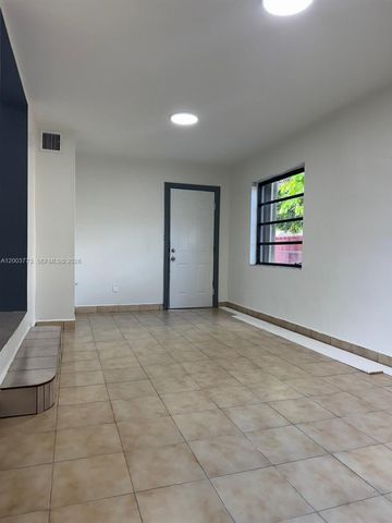 5260 SW 2nd St, Miami, FL 33134