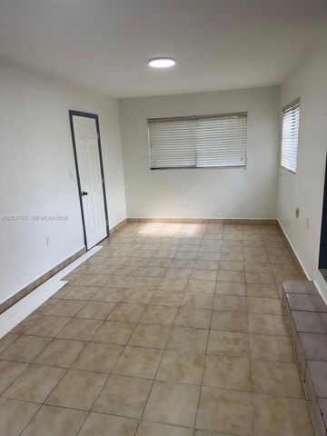 5260 SW 2nd St, Miami, FL 33134