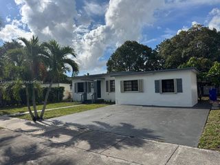 5260 SW 2nd St, Miami, FL 33134