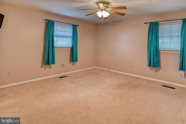 601 N COLLEGE ST, Myerstown, PA 17067